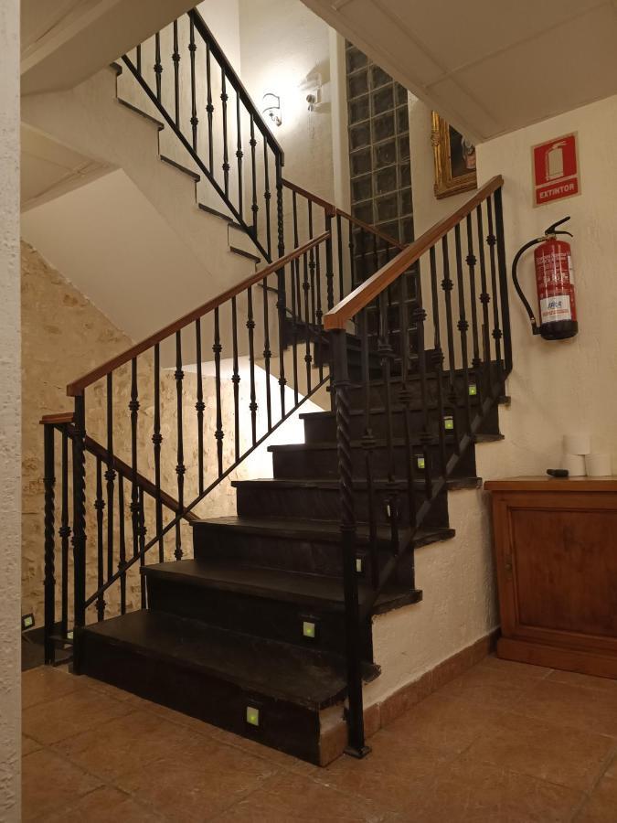 hostal Decerca Prádena Exterior foto