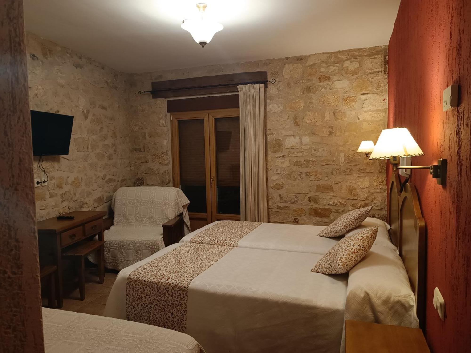 hostal Decerca Prádena Habitación foto
